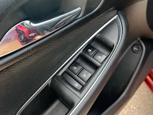 Used 2016 Chevrolet Cruze LT image 15