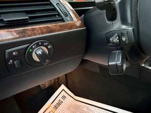 Used 2010 BMW 528i xDrive Sedan image 31