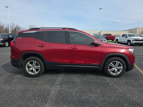 Used 2018 GMC Terrain SLE w/ Driver Convenience Package image 2