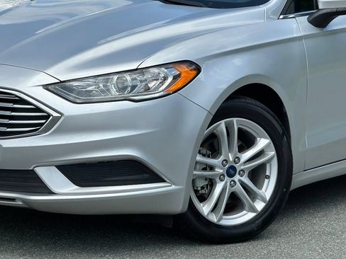 Used 2018 Ford Fusion SE w/ Fusion SE Technology Package FWD image 38