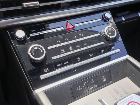 New 2026 Hyundai Santa Fe SE FWD image 16