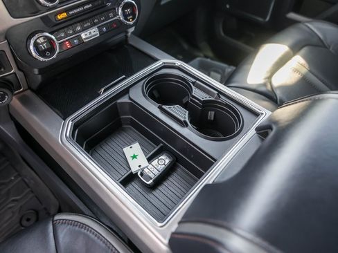 Used 2022 Ford F350 Platinum w/ FX4 Off-Road Package image 25