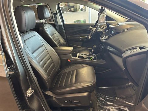 Used 2017 Ford Escape Titanium image 60