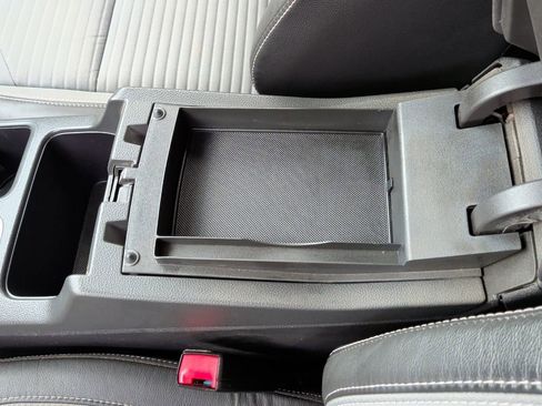 Used 2018 Ford Escape SE w/ SE Sport Appearance Package image 30