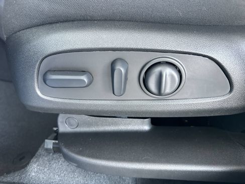 Used 2024 Chevrolet Equinox LS w/ LS Convenience Package FWD image 12
