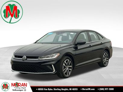 Used 2025 Volkswagen Jetta SE w/ Sunroof Package