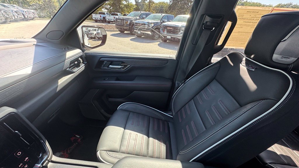 Used 2025 GMC Yukon XL AT4 Ultimate w/ LPO, Floor Liner Package AWD/4WD image 33