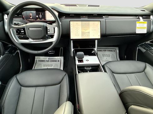 New 2026 Land Rover Range Rover Long Wheelbase SE AWD/4WD image 16