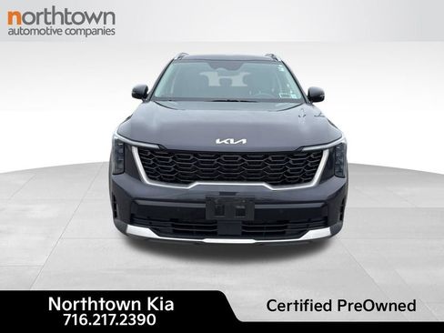 Certified 2025 Kia Sorento S w/ Panoramic Sunroof Package image 3