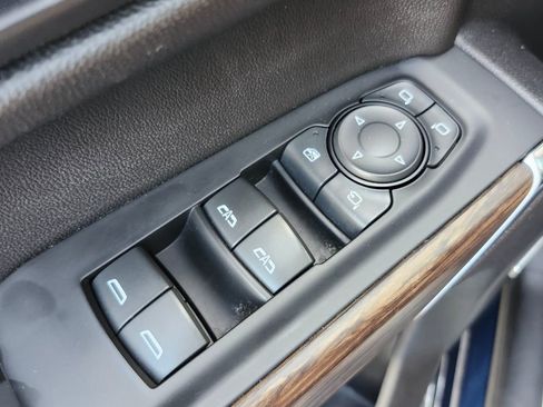 Used 2021 Chevrolet Silverado 1500 High Country image 30