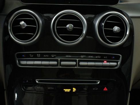 Certified 2019 Mercedes-Benz GLC 300 GLC 300 image 24