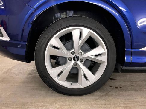 Used 2023 Audi Q4 e-tron Premium Plus w/ Premium Plus image 11