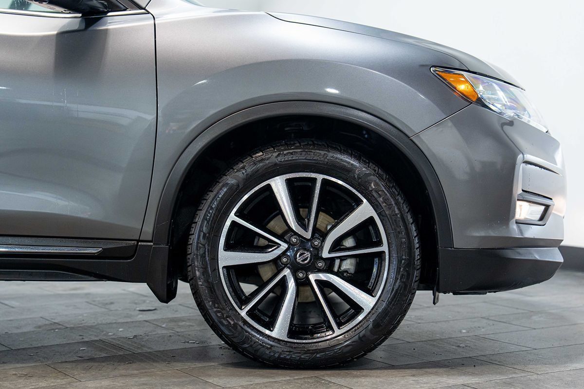 Used 2018 Nissan Rogue SL w/ Premium Package FWD image 23
