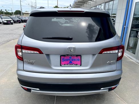 Certified 2021 Honda Pilot Touring image 3
