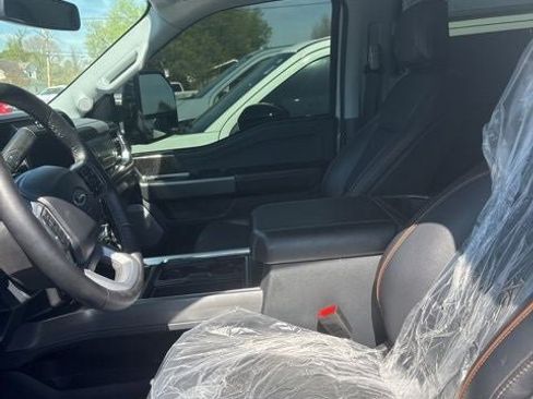 Used 2025 Ford F350 Lariat w/ Chrome Package image 20