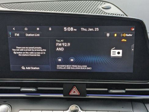 Used 2025 Hyundai Elantra Sport image 18