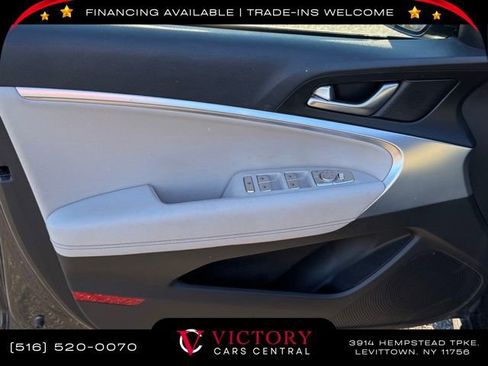 Used 2023 Genesis G70 2.0T image 11