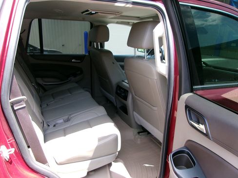 Used 2017 Chevrolet Tahoe LT w/ LT Signature Package image 11