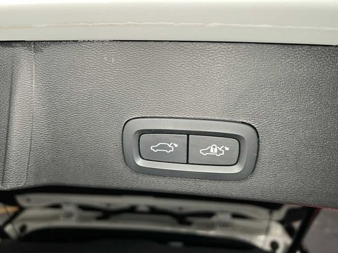 Used 2023 Volvo XC40 Recharge Plus AWD/4WD image 17