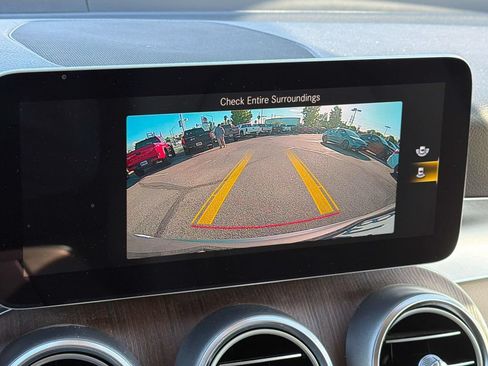 Used 2020 Mercedes-Benz GLC 300 4MATIC image 16