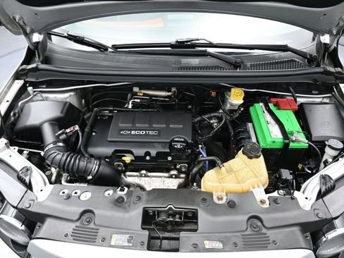 Used 2015 Chevrolet Sonic LTZ image 43