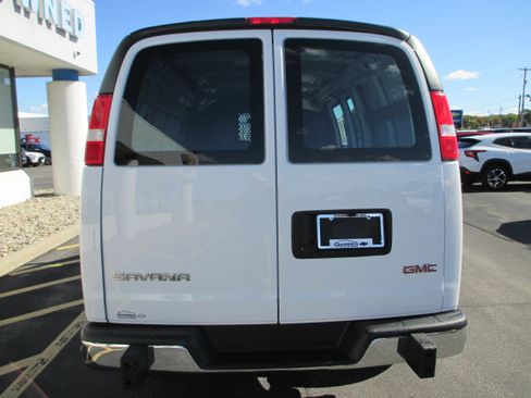 Used 2023 GMC Savana 2500 w/ Driver Convenience Package image 4