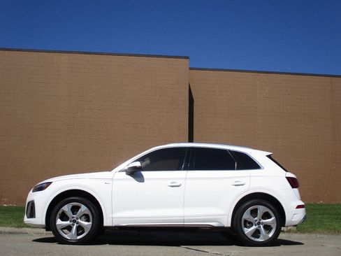 Used 2023 Audi Q5 2.0T Premium Plus w/ Premium Plus Package AWD/4WD image 4