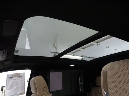 Certified 2023 Cadillac Escalade ESV Premium Luxury AWD/4WD image 12