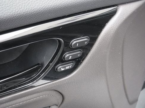 Used 2023 Honda Odyssey Touring image 14