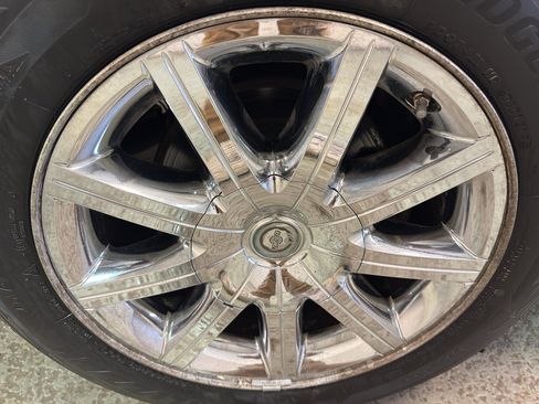 Used 2009 Chrysler 300 Touring RWD image 35