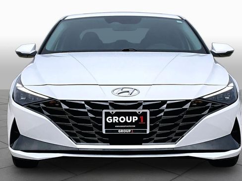 Certified 2023 Hyundai Elantra Limited FWD image 4