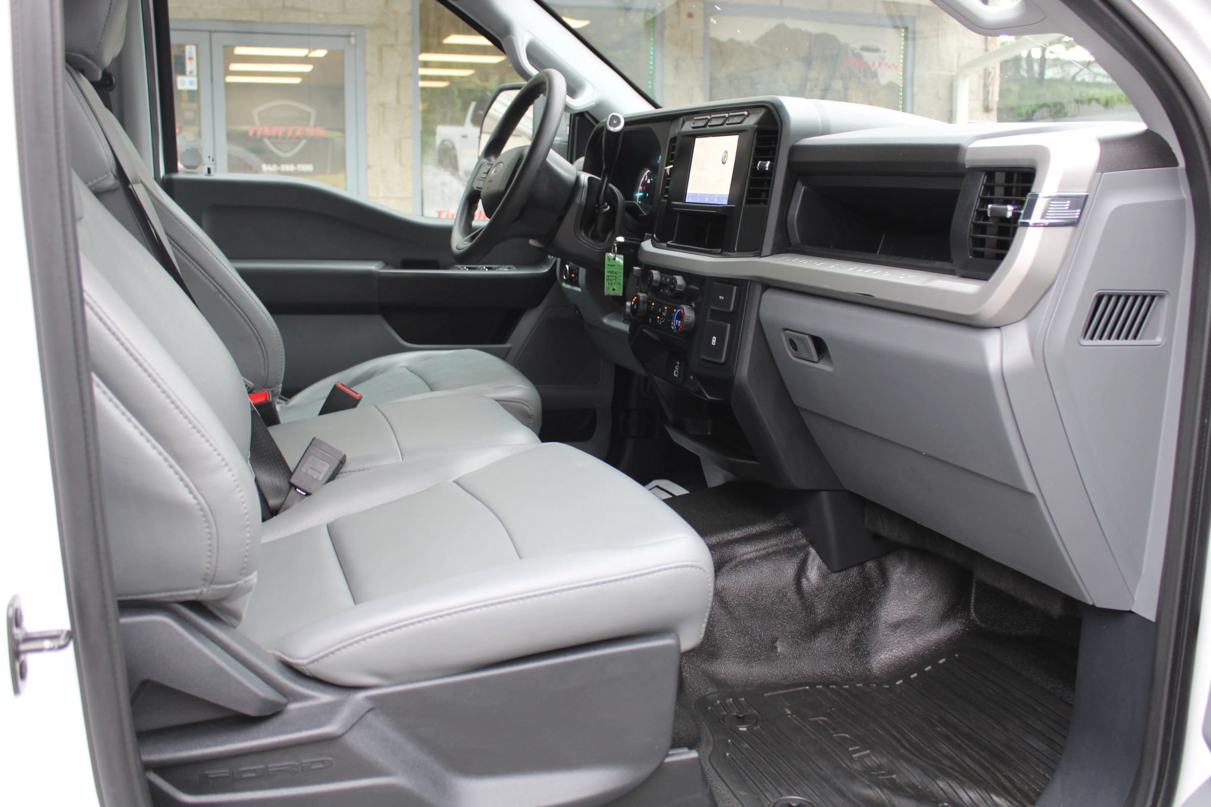 Used 2024 Ford F350 XL RWD image 8