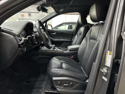 Used 2018 Audi Q7 3.0T Premium Plus w/ Premium Plus Package image 11