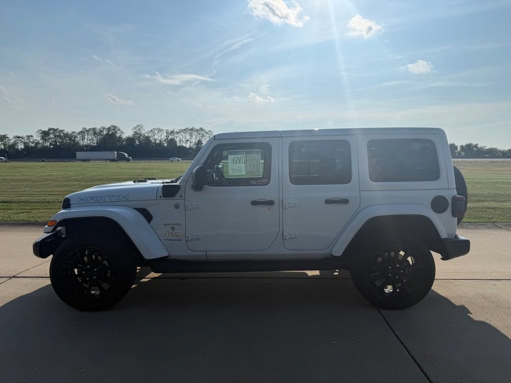 Used 2022 Jeep Wrangler Unlimited Sahara w/ Cold Weather Group AWD/4WD image 9