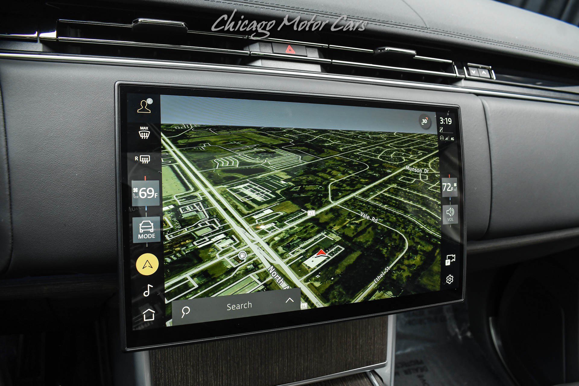 Used 2024 Land Rover Range Rover SE AWD/4WD image 11