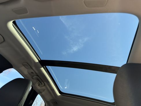 Certified 2025 Volvo XC60 B5 Plus image 28