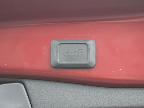 Used 2025 Toyota RAV4 XLE w/ Convenience Package AWD/4WD image 12