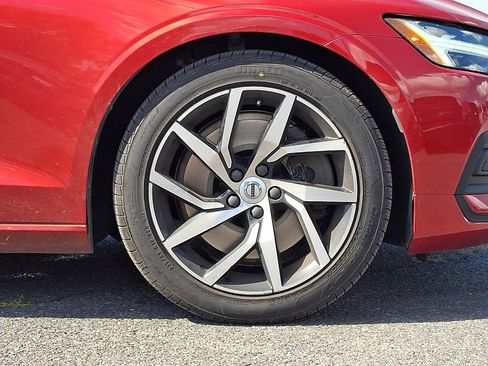 Used 2019 Volvo S60 T6 Momentum w/ Premium Package AWD/4WD image 8