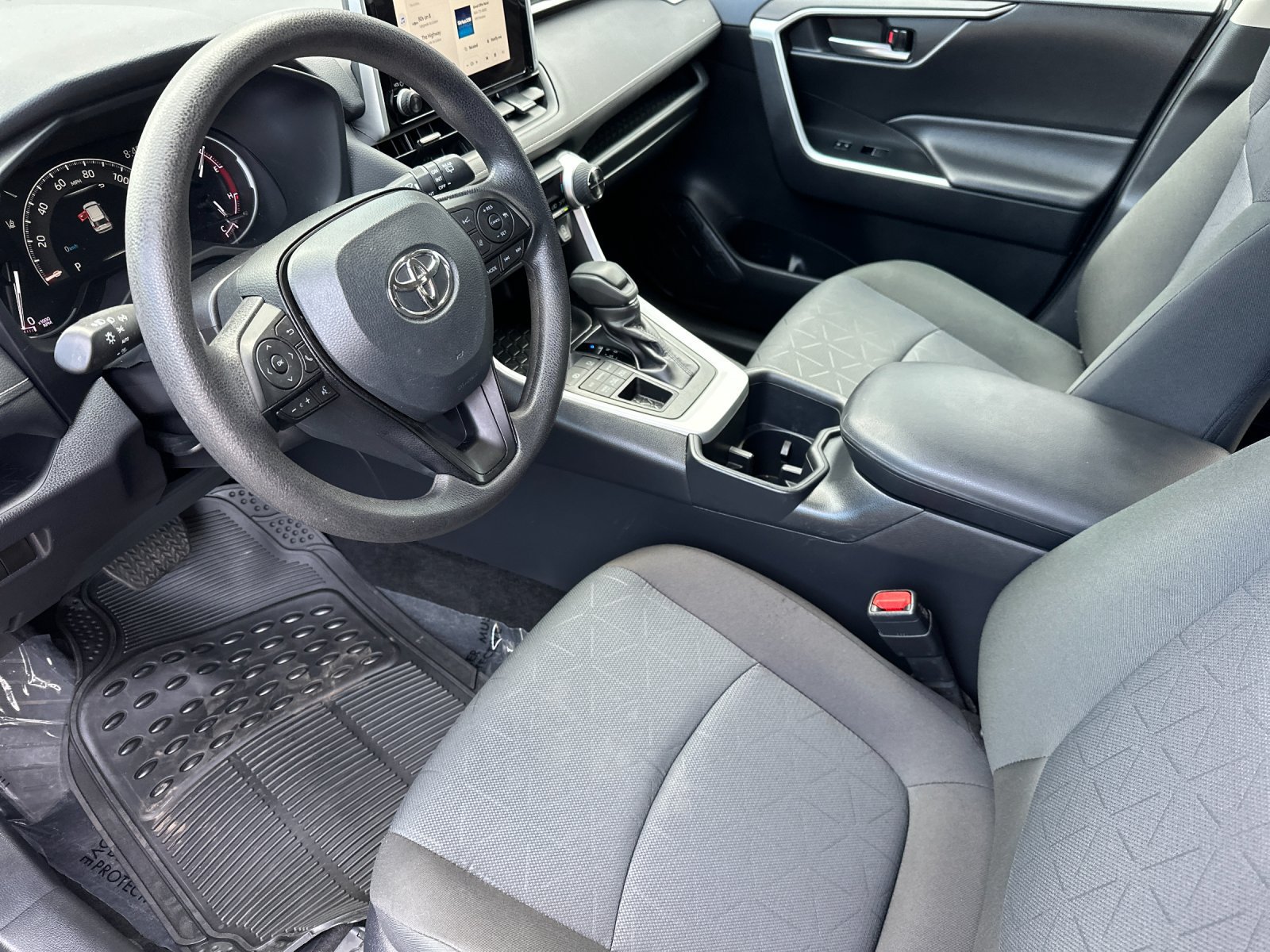 Used 2025 Toyota RAV4 XLE AWD/4WD image 9