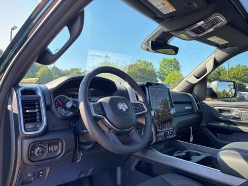 New 2026 RAM 1500 4x4 Crew Cab image 16