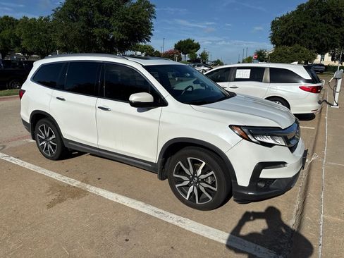 Used 2022 Honda Pilot Touring image 3