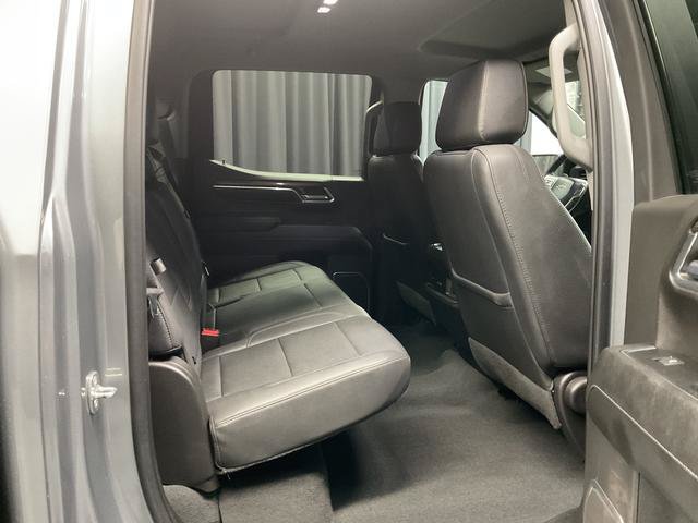 Used 2023 Chevrolet Silverado 1500 RST w/ Redline Edition AWD/4WD image 10
