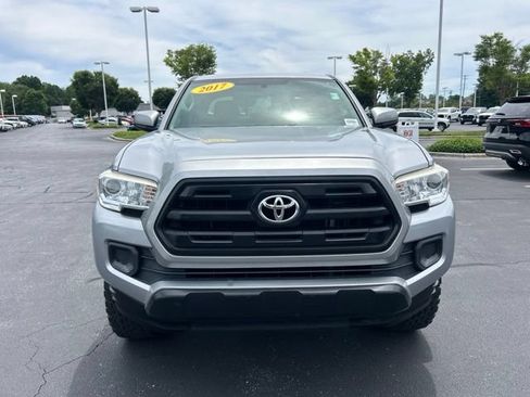 Used 2017 Toyota Tacoma SR RWD image 2