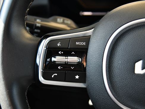 Used 2024 Kia Sorento S FWD image 38