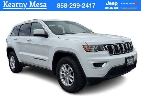 Used 2018 Jeep Grand Cherokee Laredo RWD image 1
