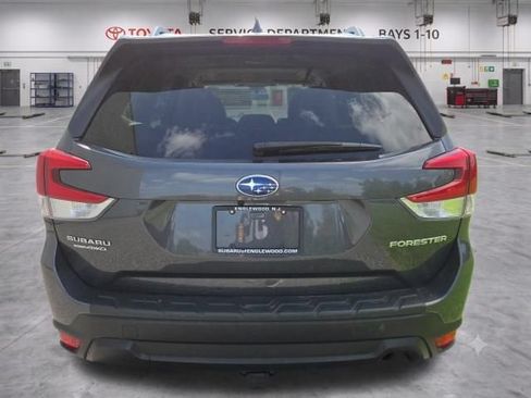Used 2023 Subaru Forester Premium AWD/4WD image 8