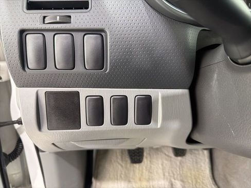 Used 2006 Toyota Tacoma 2WD Regular Cab image 12