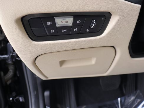 Used 2019 BMW 330i Sedan w/ Premium Package image 23