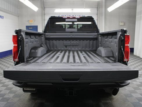 Used 2024 Chevrolet Silverado 2500 High Country image 42