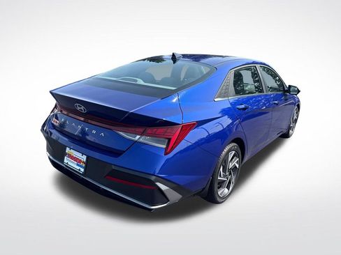 Certified 2024 Hyundai Elantra SEL w/ Convenience Package FWD image 5
